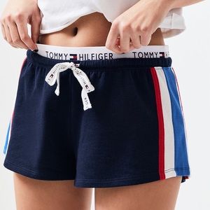 NWT! Tommy Hilfiger Retro Stripe Shorts - Small
